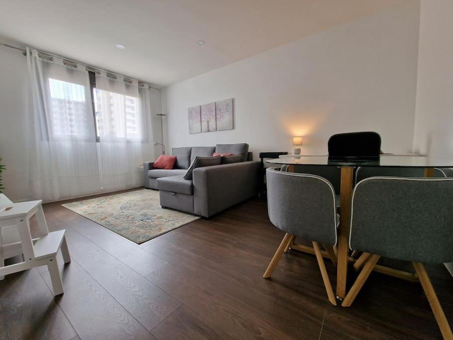 Valdebebas Con Garaje Gimnasio Y Piscina Lejlighed Madrid Eksteriør billede